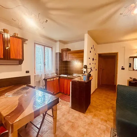 Apartment Romeo House